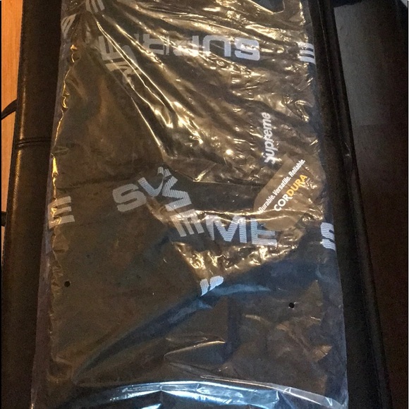 Supreme Large Duffle Bag SS18 Black - Picture 6 of 7